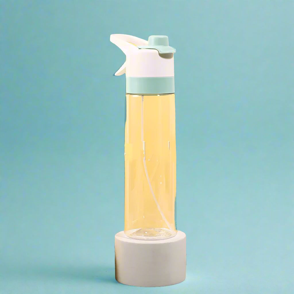 Spray Water Bottle for Girls Outdoor Sport Fitness Water Cup Large Capacity Spray Bottle Drinkware Travel Bottles Kitchen Gadgets